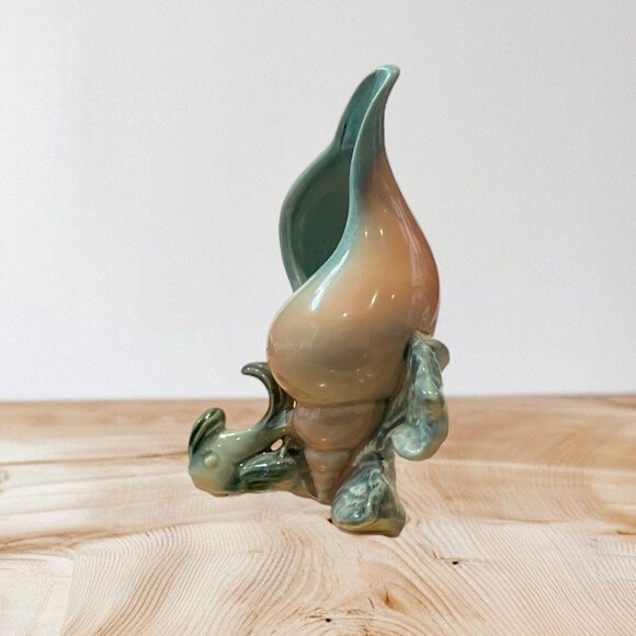 Mid Century Hull Pottery Ebb Tide Conch Bud Vase Peach Green 7" MCM Vintage "B" - Picture 8 of 13